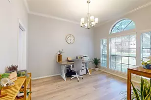 4615 Natural Bridge Dr, Houston, TX 77345 - Photo 10