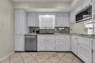 8043 Zimmermann Drive, Houston, TX 77088 - Photo 28
