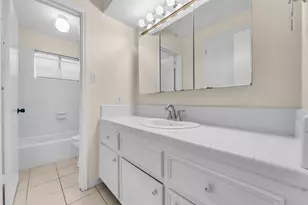 8043 Zimmermann Dr, Houston, TX 77088 - Photo 40