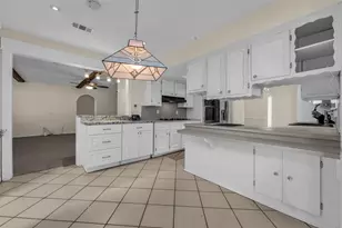 8043 Zimmermann Dr, Houston, TX 77088 - Photo 30