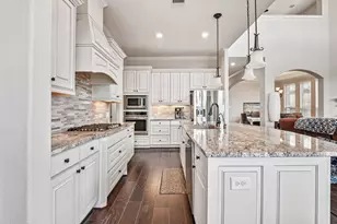 2341 Shallow Creek Ln, Friendswood, TX 77546 - Photo 10