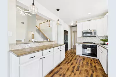 3023 Manor Bay Court, League City, TX 77573 - Photo 4