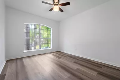 55 Terraglen Dr, The Woodlands, TX 77382 - Photo 22