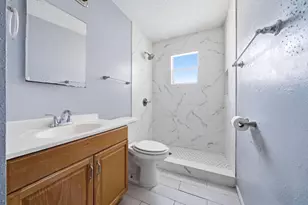 406 E 34th St, Houston, TX 77018 - Photo 6