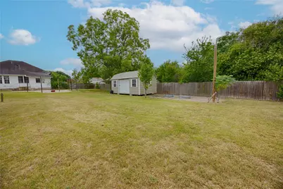 403 E 7th Street, Flatonia, TX 78941 - Photo 38