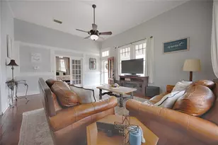 403 E 7th St, Flatonia, TX 78941 - Photo 8