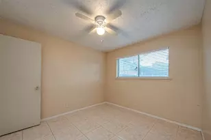 9318 Benning Dr, Houston, TX 77031 - Photo 30