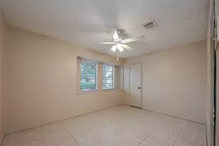 9318 Benning Dr, Houston, TX 77031 - Photo 38