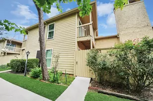 9447 Pagewood Ln, Houston, TX 77063 - Photo 22