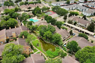 9447 Pagewood Ln, Houston, TX 77063 - Photo 24