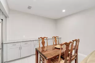 9447 Pagewood Ln, Houston, TX 77063 - Photo 4