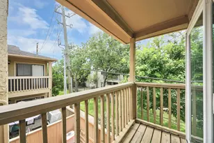 9447 Pagewood Ln, Houston, TX 77063 - Photo 20