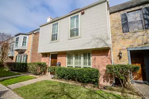 13132 Trail Hollow Dr, Houston, TX 77079 - Photo 2