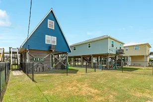 1106 Treaty Dr, Surfside Beach, TX 77541 - Photo 14
