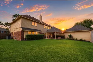 14302 Ardwell Dr, Sugar Land, TX 77498 - Photo 44