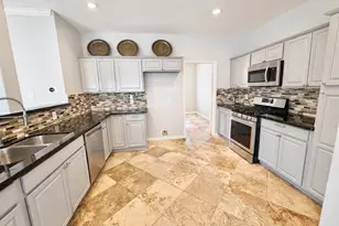 14302 Ardwell Dr, Sugar Land, TX 77498 - Photo 20