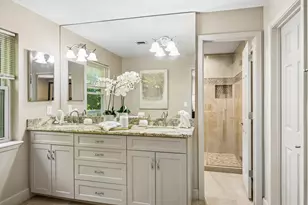 9703 Oasis Dr, Houston, TX 77096 - Photo 4