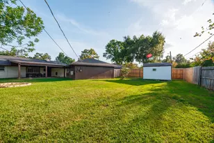502 Red Bud Ln, Baytown, TX 77520 - Photo 30