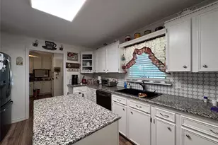 309 N Marsh Dr, Livingston, TX 77351 - Photo 6