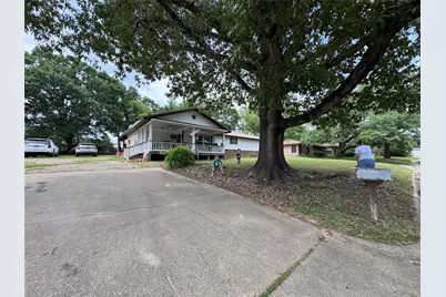 309 N Marsh Drive, Livingston, TX 77351 - Photo 2