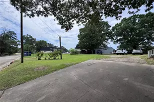 309 N Marsh Dr, Livingston, TX 77351 - Photo 18