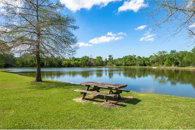311 Oak Hollow Drive, League City, TX 77573 - Photo 36