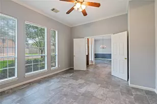 311 Oak Hollow Dr, League City, TX 77573 - Photo 6