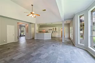 311 Oak Hollow Dr, League City, TX 77573 - Photo 12