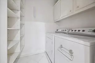 2506 Van Buren St, Houston, TX 77006 - Photo 24