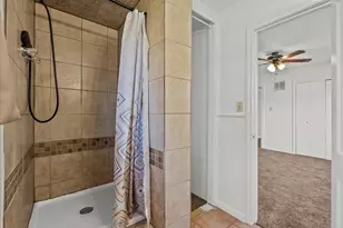 1002 Orange St, La Marque, TX 77568 - Photo 6