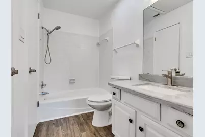1208 N Logan Street, Texas City, TX 77590 - Photo 4