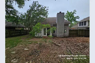 108 Beechwood Street, Lake Jackson, TX 77566 - Photo 34