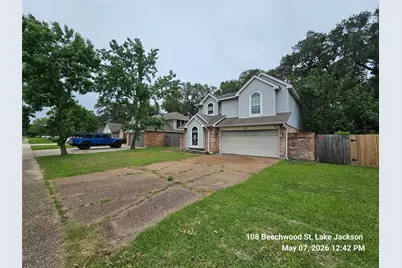108 Beechwood Street, Lake Jackson, TX 77566 - Photo 4
