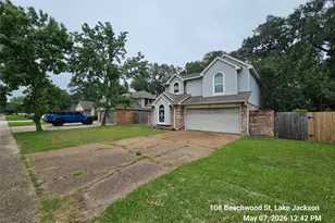 108 Beechwood St, Lake Jackson, TX 77566 - Photo 4