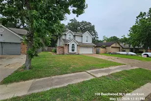 108 Beechwood St, Lake Jackson, TX 77566 - Photo 2