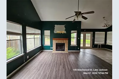 108 Beechwood Street, Lake Jackson, TX 77566 - Photo 12