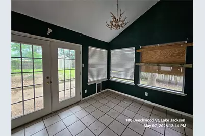 108 Beechwood Street, Lake Jackson, TX 77566 - Photo 16