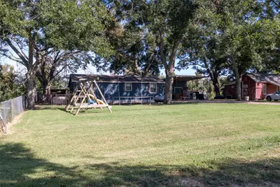 505 Pecan Valley Drive, Wharton, TX 77488 - Photo 2
