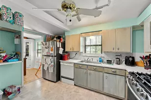 505 Pecan Valley Dr, Wharton, TX 77488 - Photo 8