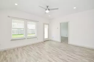 7823 Brushwood Dr, Rosharon, TX 77583 - Photo 10