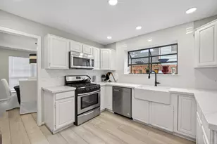 802 Forest Bay Ct, Houston, TX 77062 - Photo 16