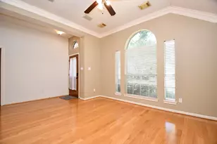 1215 Wood Haven Ct, Sugar Land, TX 77479 - Photo 4