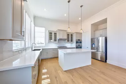 2716 Maxroy Street, Houston, TX 77007 - Photo 2