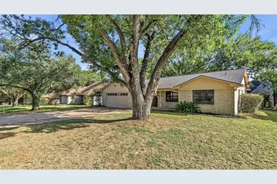 1307 Allison Street, Brenham, TX 77833 - Photo 2