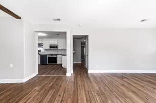 1033 S Booth Ln, Alvin, TX 77511 - Photo 4