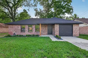 106 Little Bill Ln, Willis, TX 77378 - Photo 1