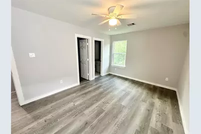 8215 Crestview Drive, Houston, TX 77028 - Photo 14