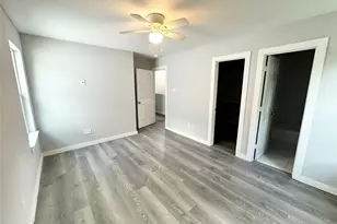 8215 Crestview Dr, Houston, TX 77028 - Photo 16