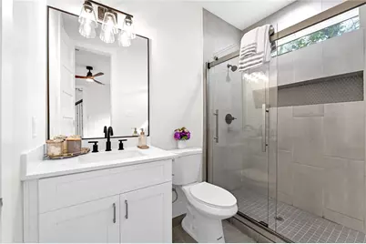710 Link Road #C, Houston, TX 77009 - Photo 16