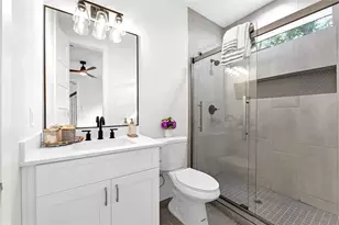 710 Link Rd, Houston, TX 77009 - Photo 16